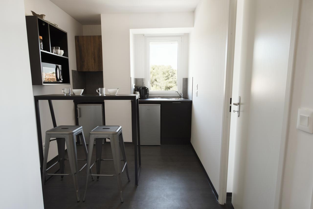 Uxco Kampus 30 Ex Suiteasy Apartment Nîmes